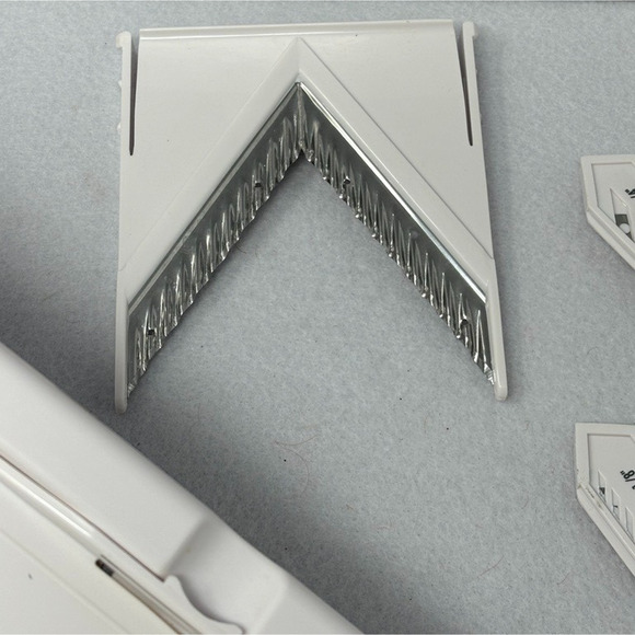 OXO Good Grips Mandoline Slicer V-Blade Straight Crinkle Julienne Adjustable - Picture 2 of 5